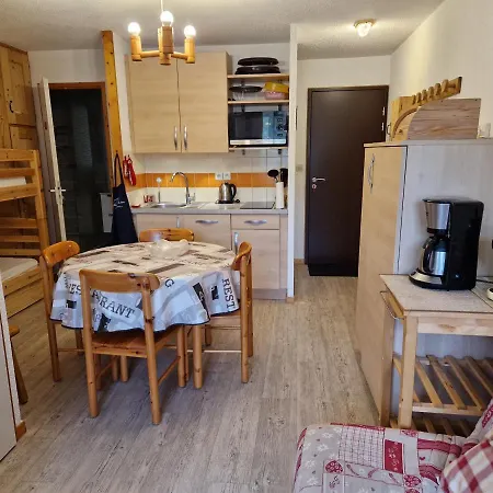Apartment Renove 28m², Skis Aux Pieds - Fr-1-755-4 *